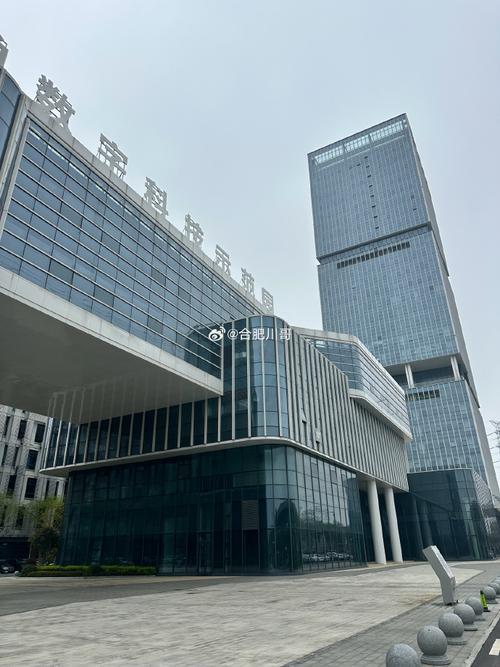 目前已建成共计700平方米的1:1全真训练场景,涵盖了工业制造,商业服务
